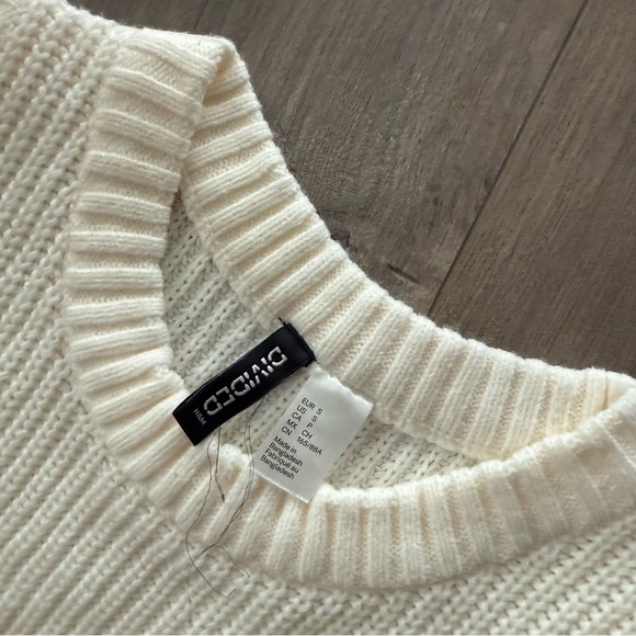 H&M Divided Ivory White Ribbed Crop Sweater Top - Picture 3 of 4